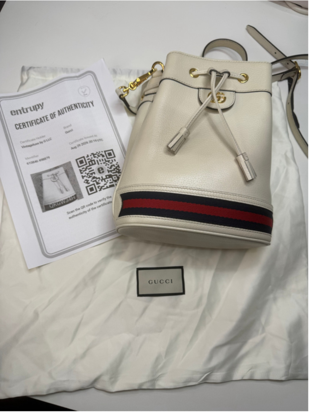 Women's Gucci Winter White Leather Bucket Bag, One Size - Picture 13 of 13
